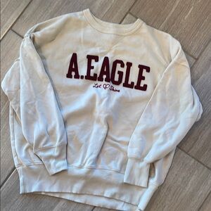 American Eagle Outfitters Cream Crewneck Sweatshirt size medium